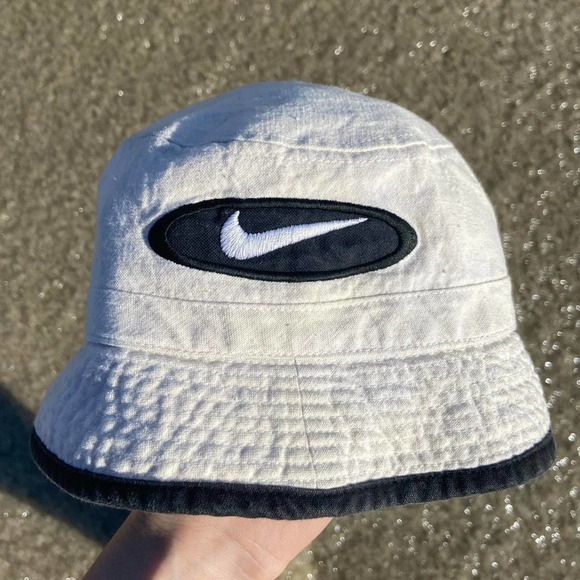 1980s Nike Bucket Hat